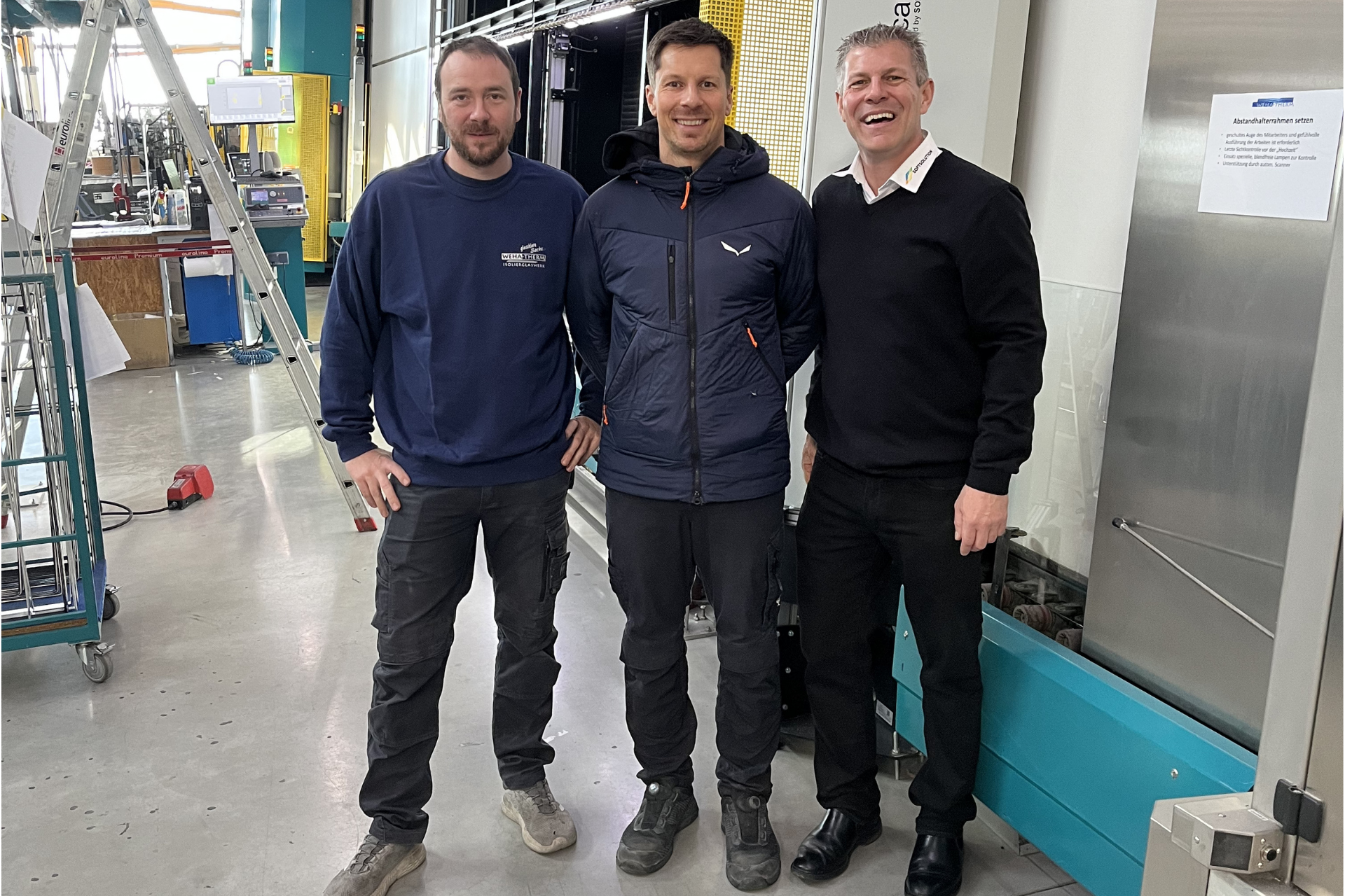 LineScanner an der Isolierglaslinie, Christoph Barth, Johannes Freund (Geschäftsführer) - Weha-Therm, und Markus Stefan – Softsolution (v.l.n.r.)